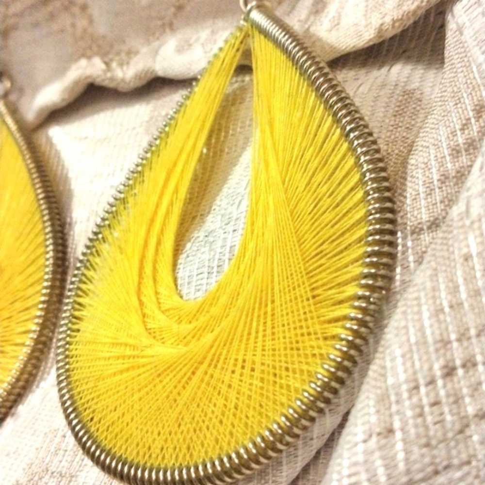 HUGE Vintage String Art Weaved Earrings Yellow Re… - image 5