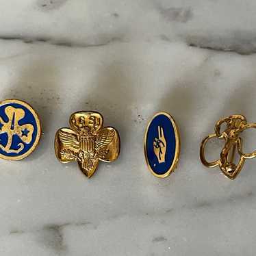 Vintage 1960s Girl Scouts Pins Lot of 4 Eagle Bro… - image 1