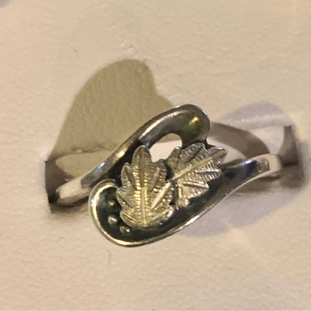 Vintage Sterling Silver Leaf Ring - image 2