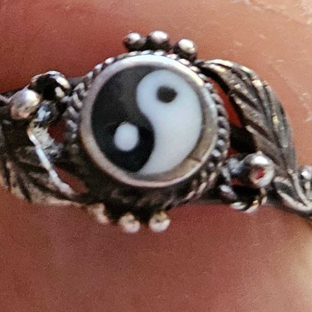 Vintage Sterling Silver Dainty Yin Yang Ring - image 7