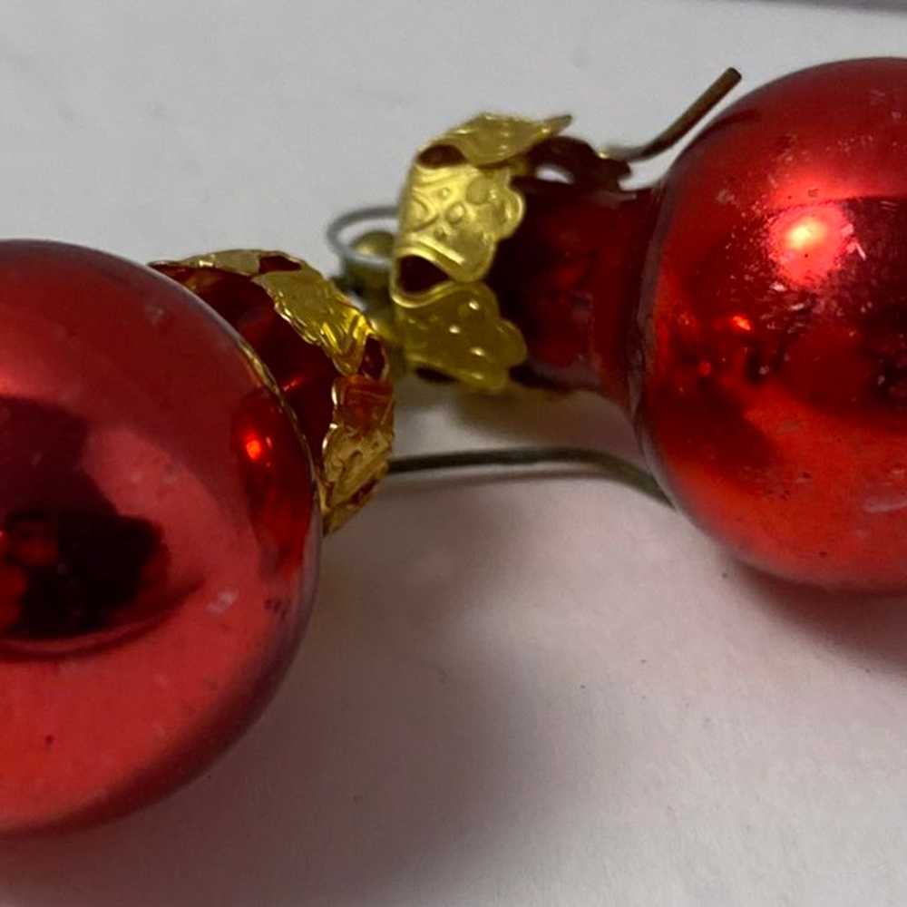 VINTAGE RED CHRISTMAS BALLS ORNAMENT EARINGS - image 2