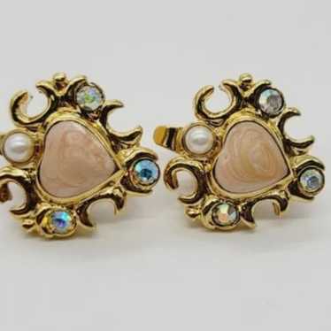 Trifari Earrings Clip Heart Gold Tone Clip Vintag… - image 1