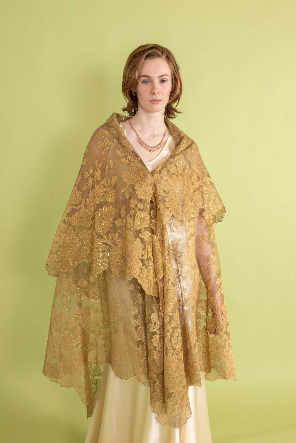 1920s Gold Lamé Alençon Lace Tiered Cape [OS] - image 4