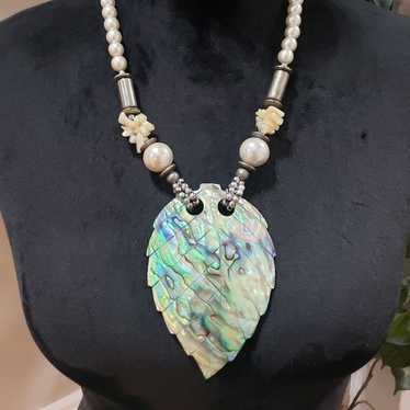 Womens Fashion Faux Pearl Beaded Abalone Shell Cr… - image 1