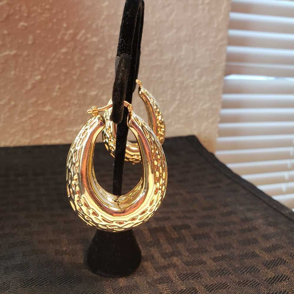 Vintage 18K Gold Plated Huge Hoop Earrings Textur… - image 8