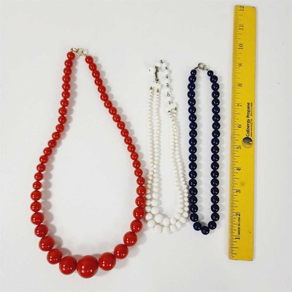 3 Vintage Beaded Retro Necklaces Orange White & B… - image 7