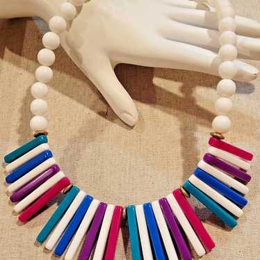 Vintage Statement popular Fuschia Tinted Howlite Necklace, very 1980s