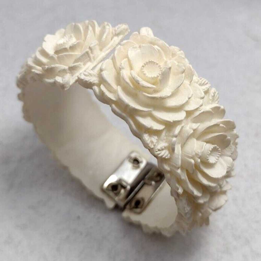 Vintage Molded Celluloid Floral Flower Clamper Br… - image 1