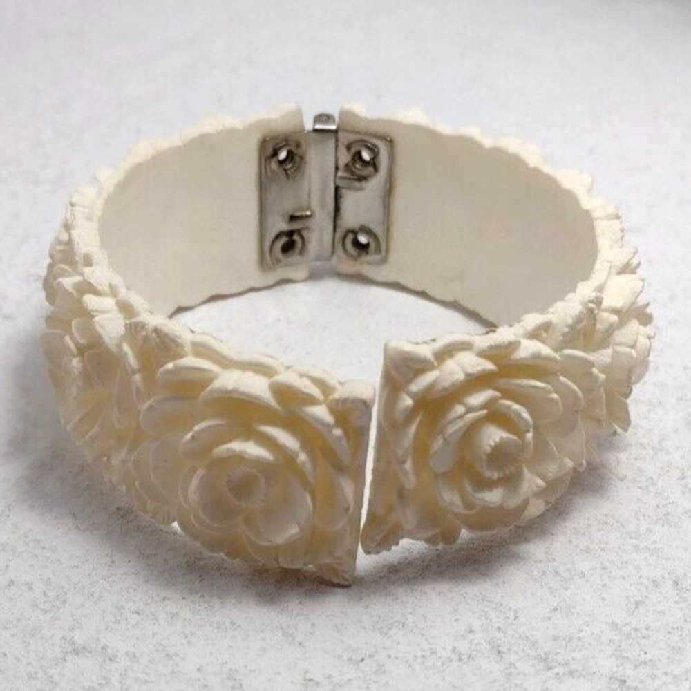 Vintage Molded Celluloid Floral Flower Clamper Br… - image 4