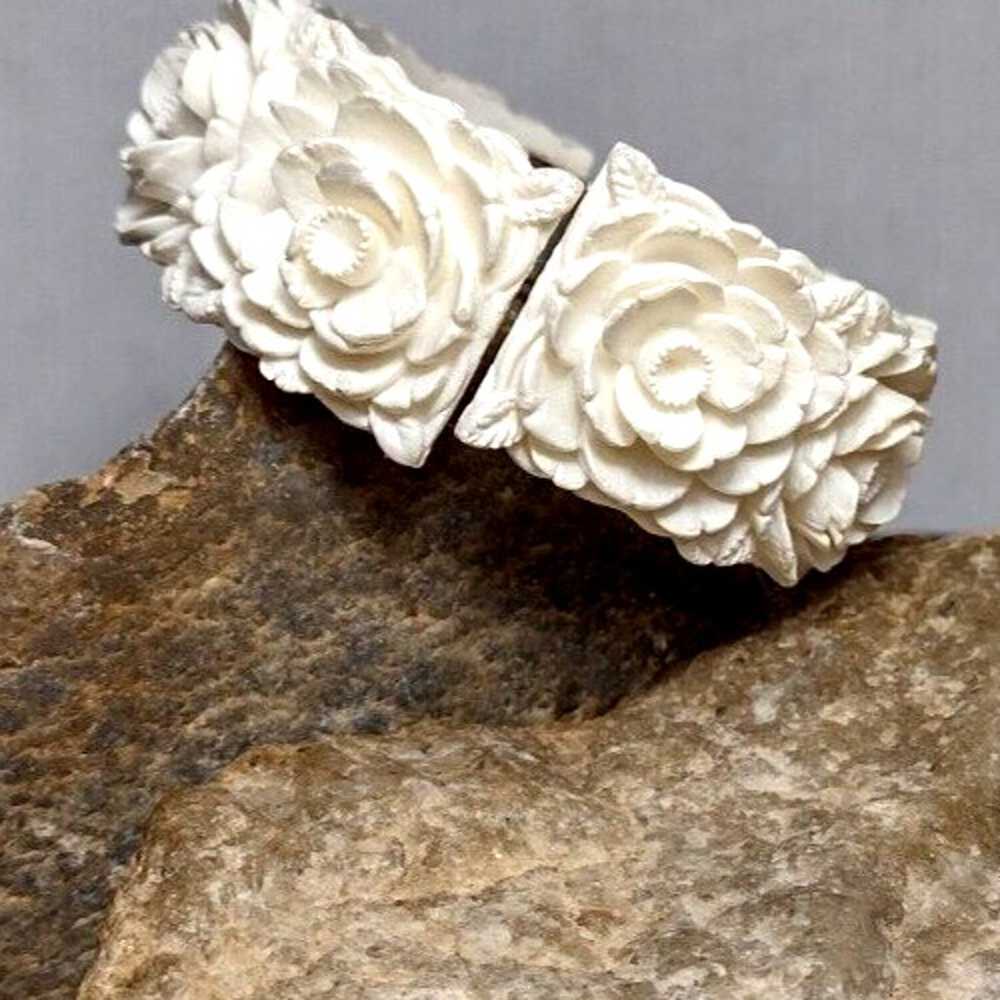 Vintage Molded Celluloid Floral Flower Clamper Br… - image 7