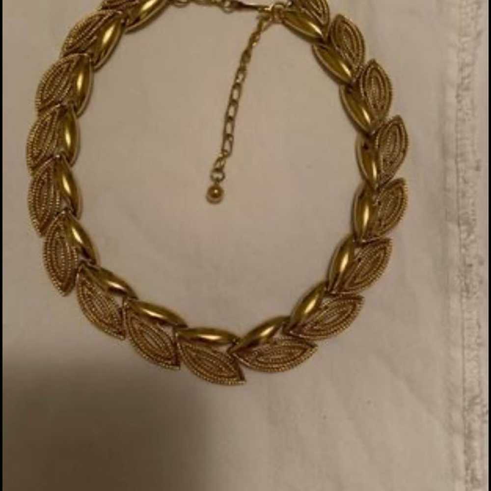 Vintage Chocker Necklace Articulated Gold tone le… - image 2