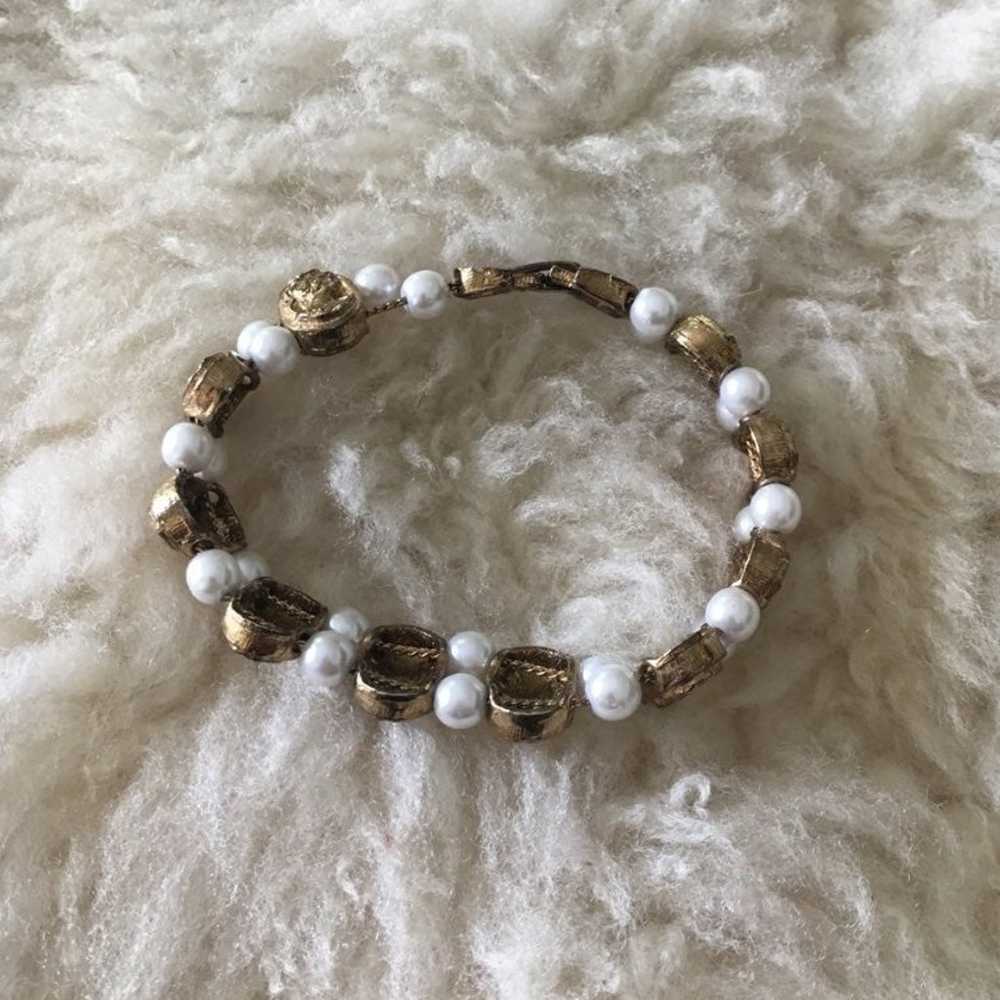 Vintage Gold & Pearl Cameo Bracelet - image 3