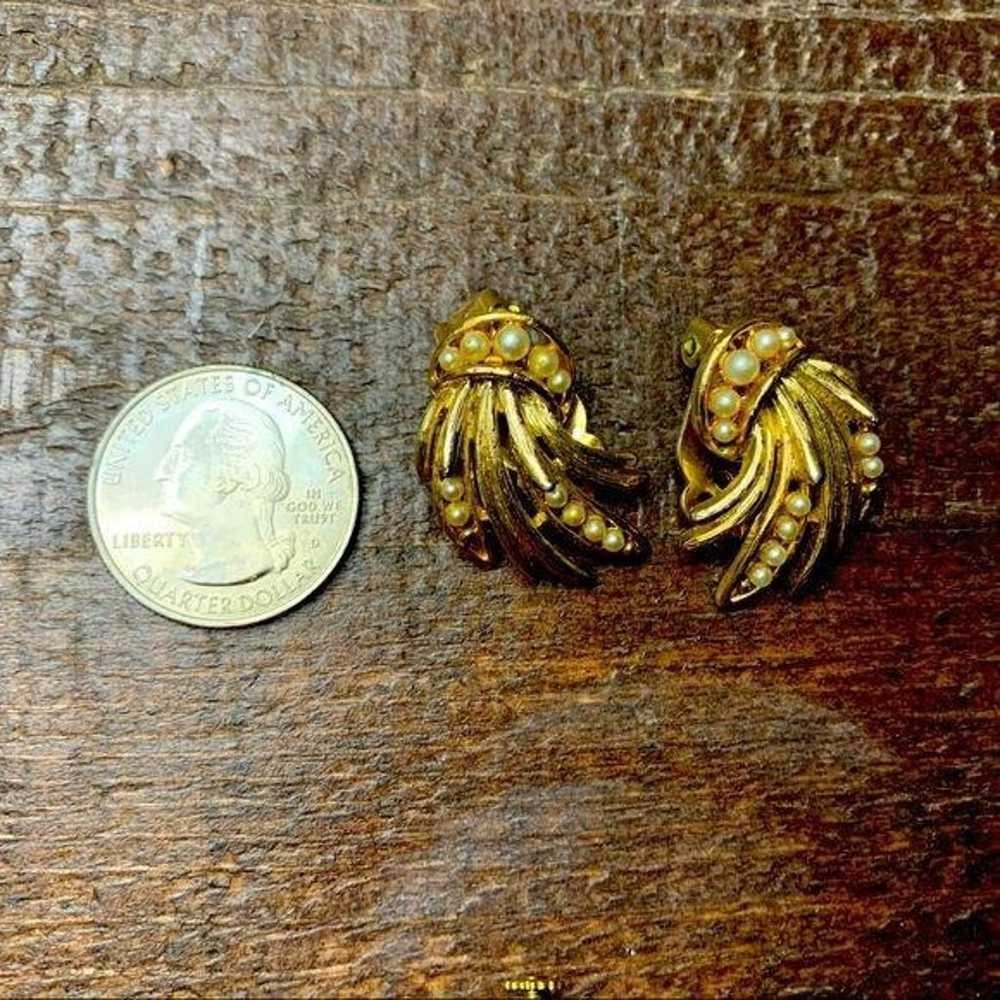 Vintage Mid Century Clip-On Screwback Earrings LOT - image 4