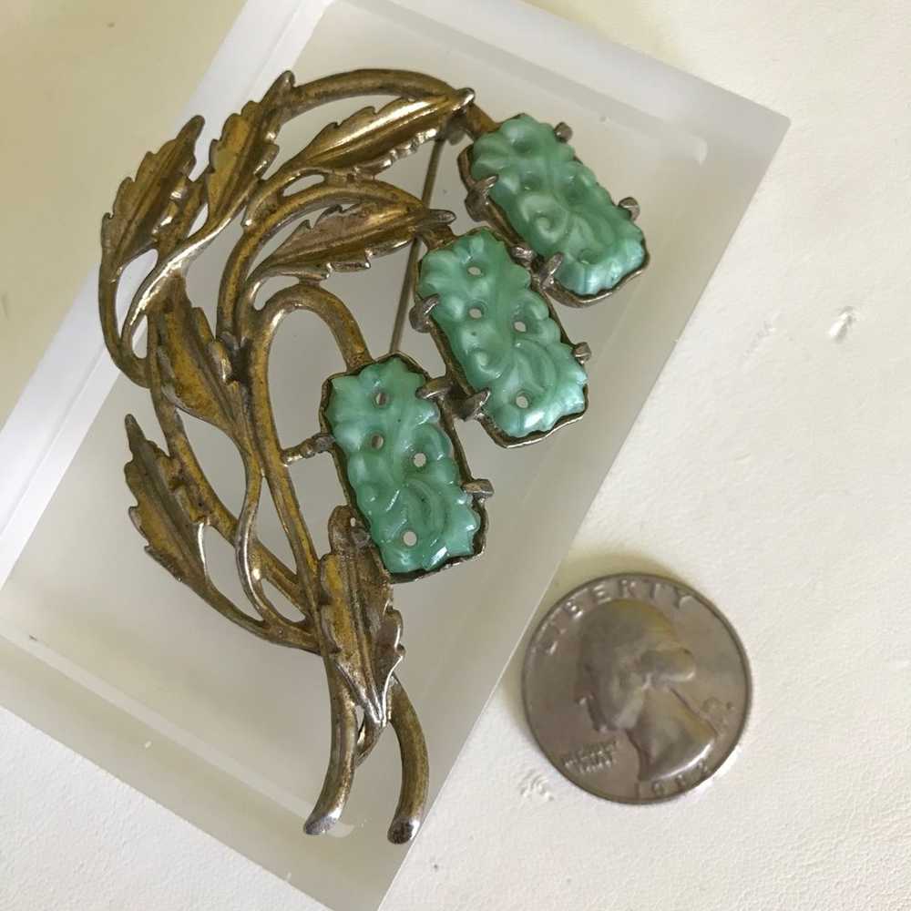 Vintage Jade Gold Tone Leaves Brooch - image 6