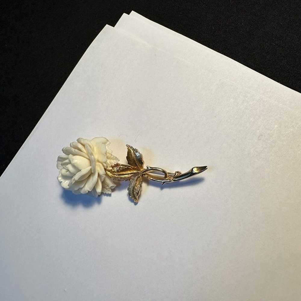 Signed Accessocraft NYC - Vintage Cream White Flo… - image 9