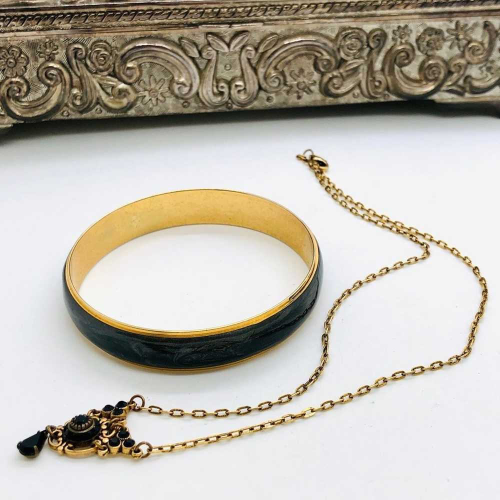 Vintage Black Crystal Necklace & Marbled Bracelet - image 1