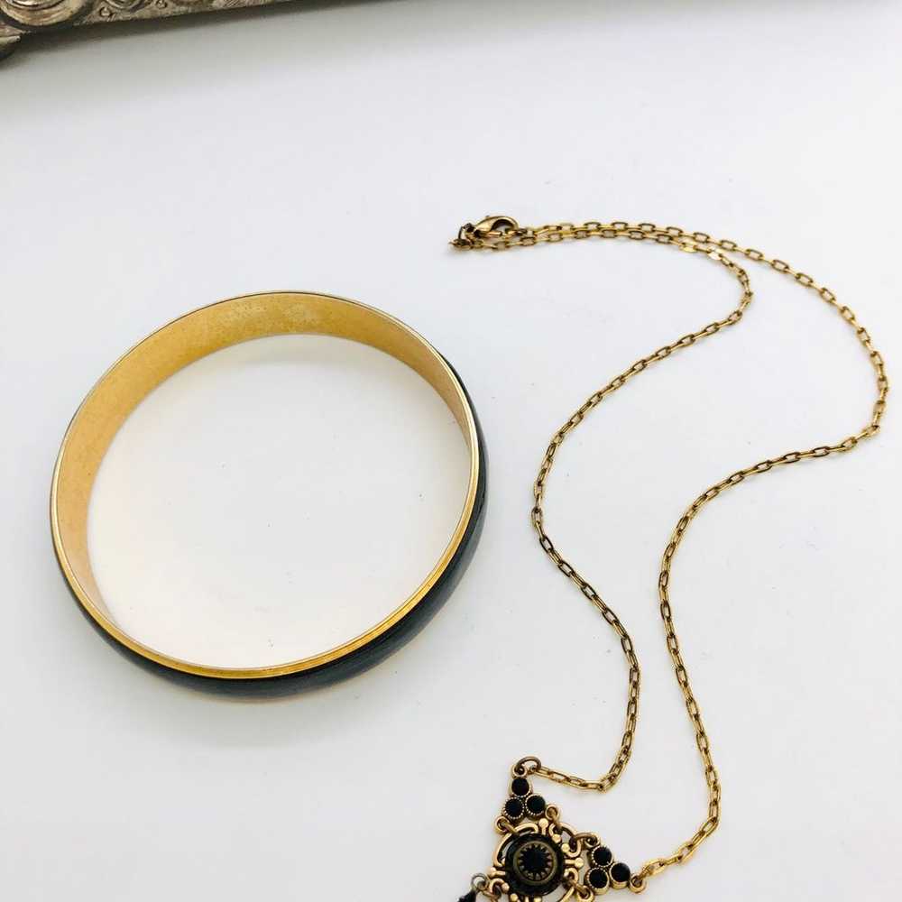 Vintage Black Crystal Necklace & Marbled Bracelet - image 4