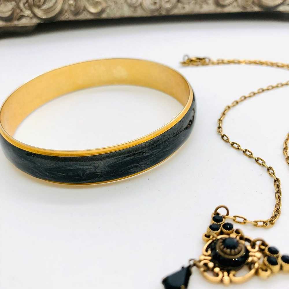 Vintage Black Crystal Necklace & Marbled Bracelet - image 8