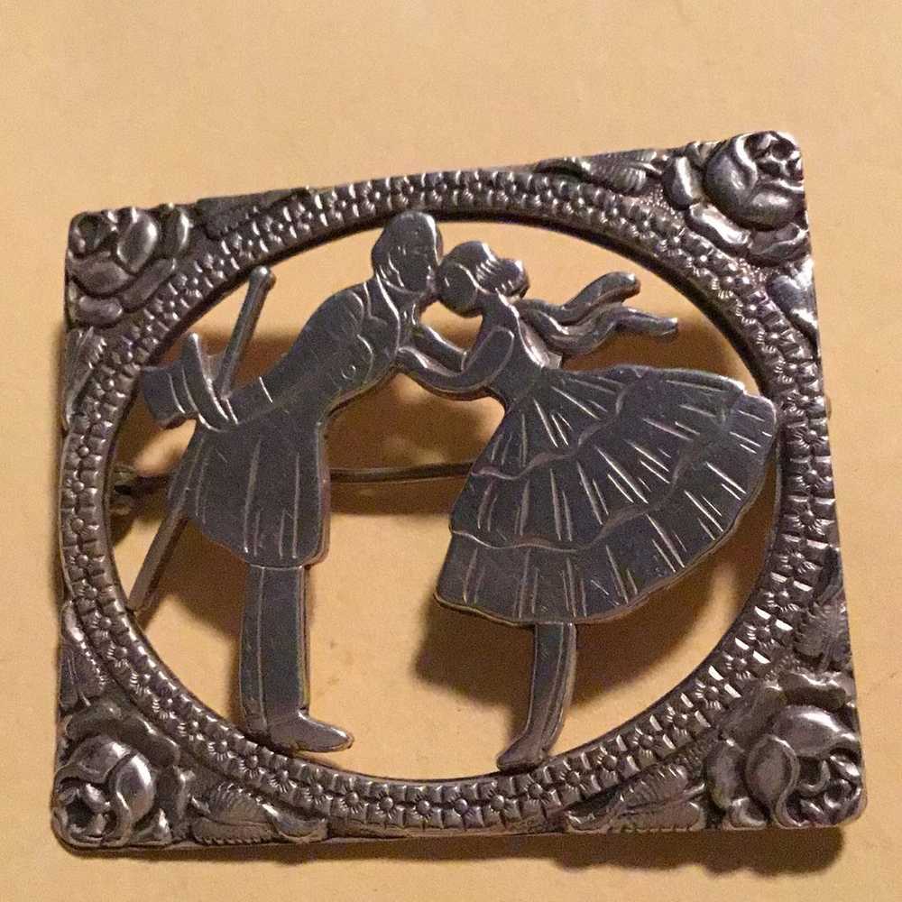 Vintage sterling courting couple brooch - image 8