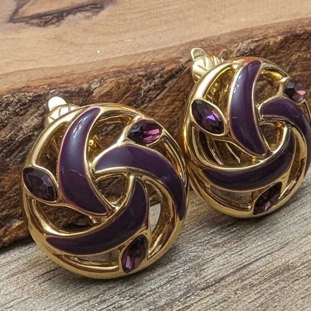 Vintage Trifari Clip On Earrings - image 3