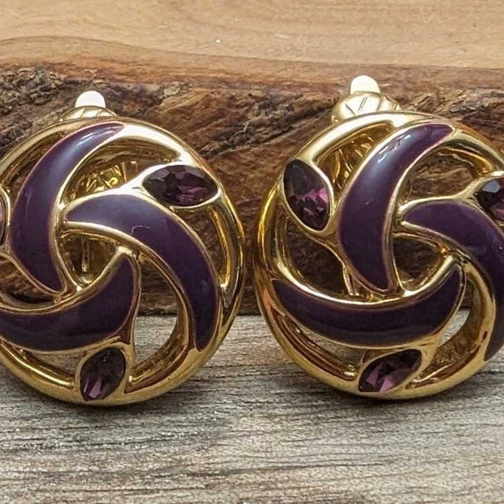 Vintage Trifari Clip On Earrings - image 4