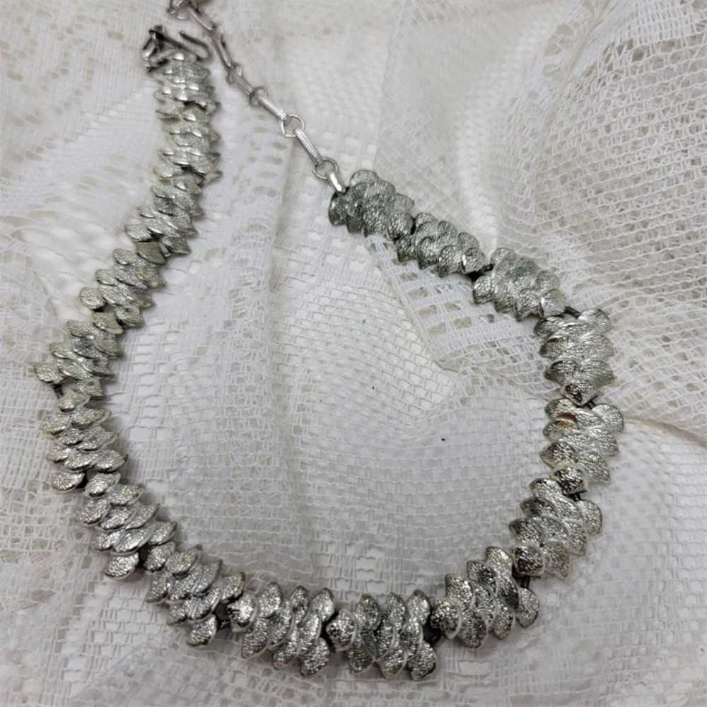 CORO SILVER TONE CHOKER NECKLACE CIRCA 1940S-1950S - image 2