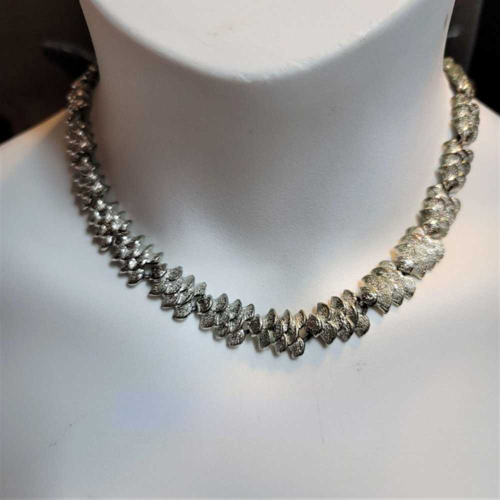 CORO SILVER TONE CHOKER NECKLACE CIRCA 1940S-1950S - image 5