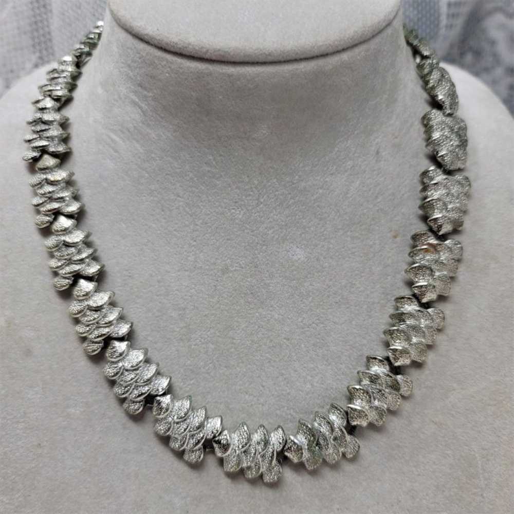 CORO SILVER TONE CHOKER NECKLACE CIRCA 1940S-1950S - image 6