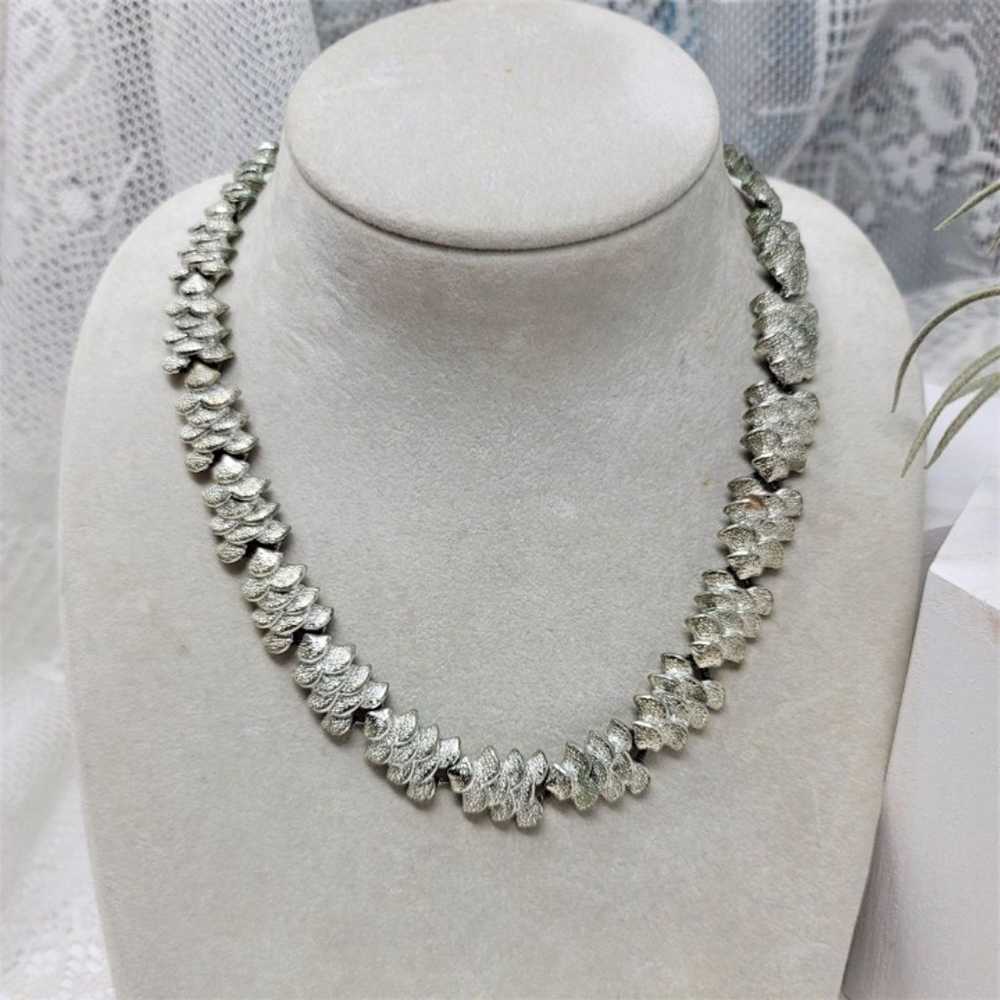 CORO SILVER TONE CHOKER NECKLACE CIRCA 1940S-1950S - image 9