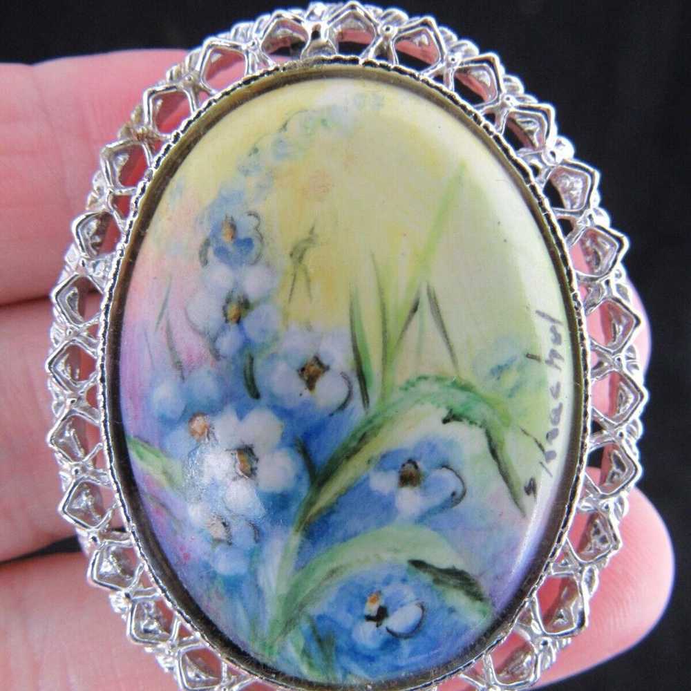 vintage "KNOCHEL" brooch HAND PAINTED CERAMIC sil… - image 2