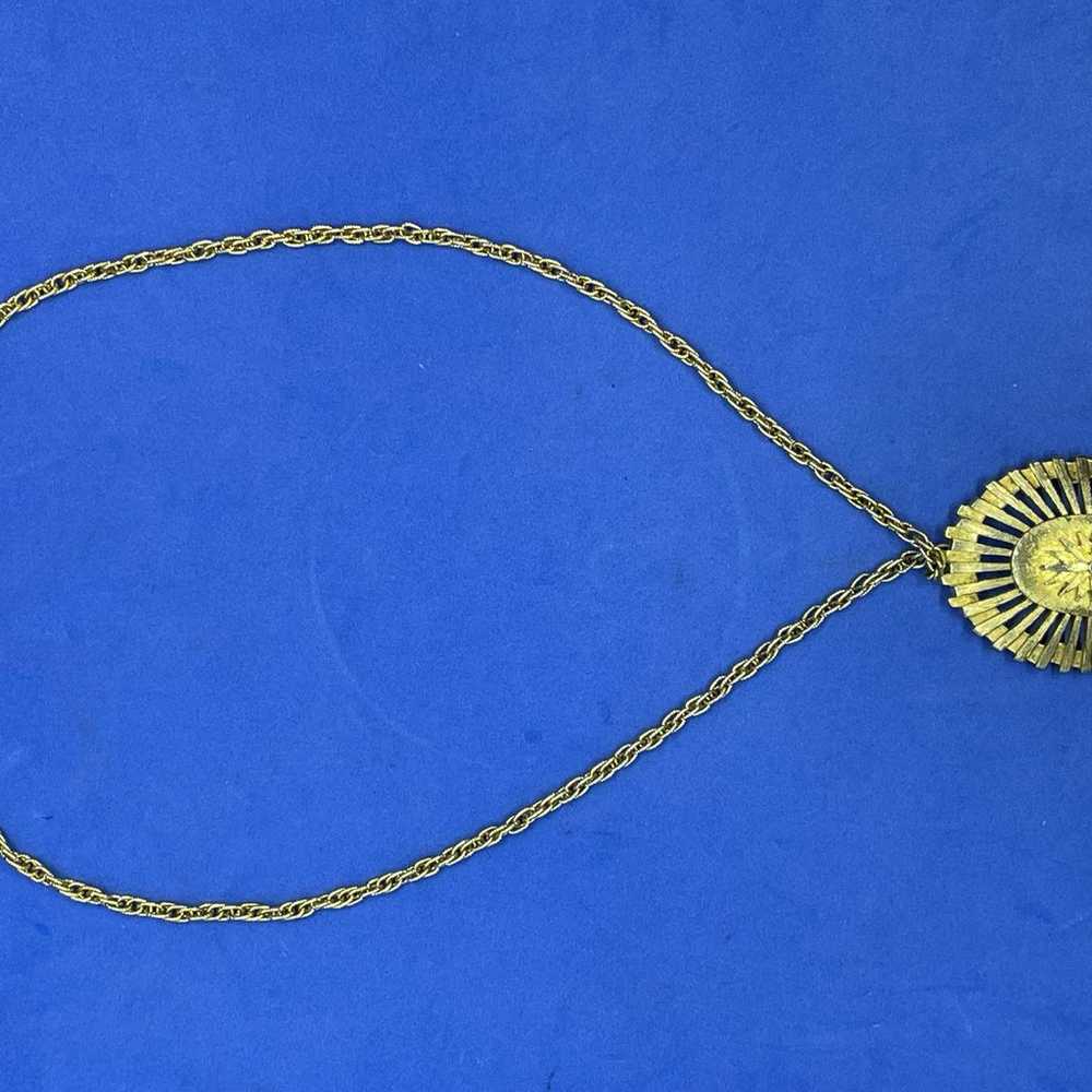 Vintage Monet Atomic Sunburst Pendant on Chain - image 3