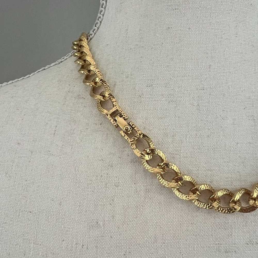 Vintage Monet Textured Gold Tone Link Chain Colla… - image 5