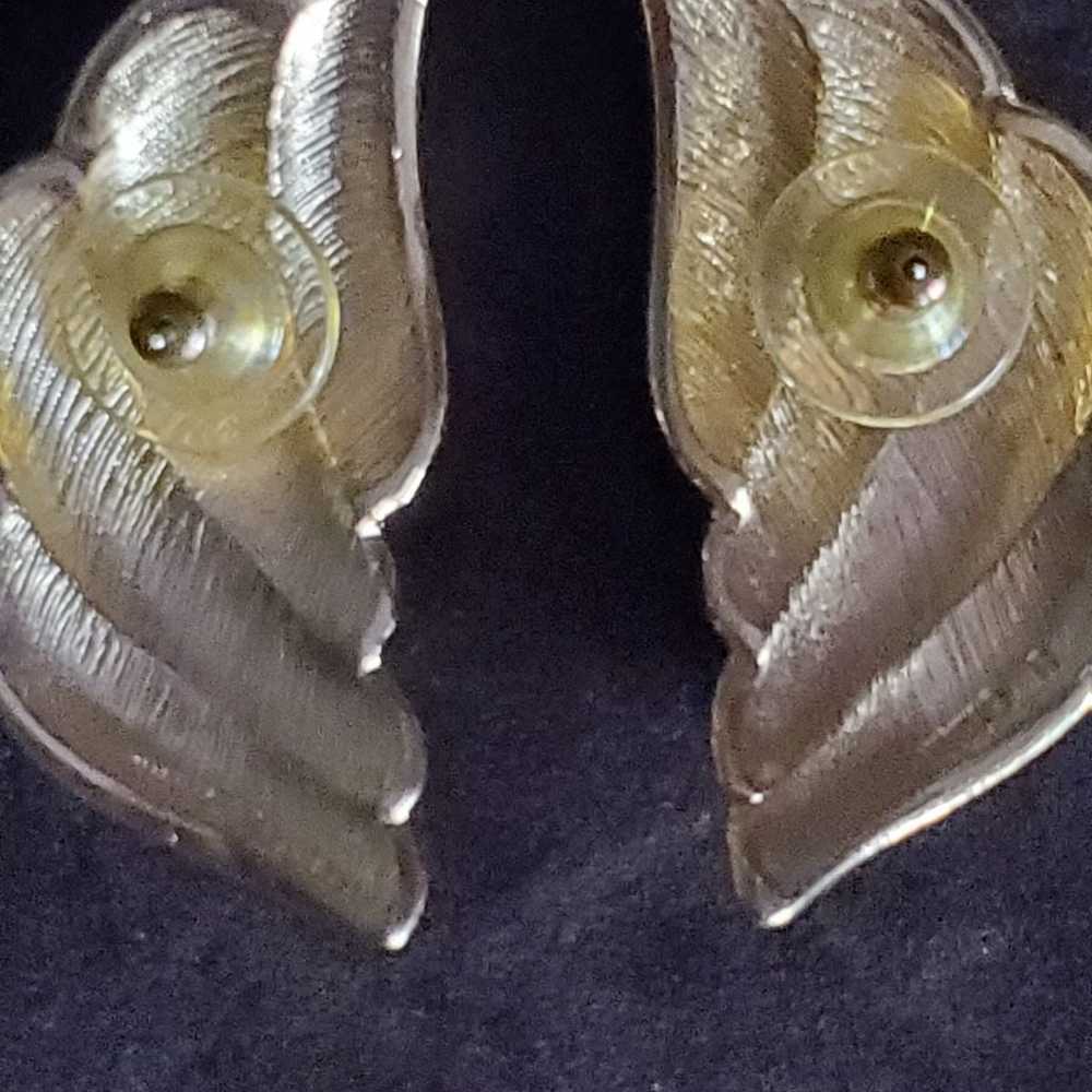 Napier salmon colored wing earrings - image 7