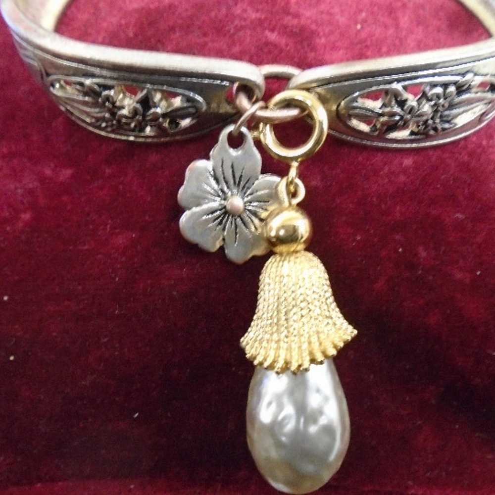 Vintage Silver Tone Bracelet with Baroque Pearl C… - image 1