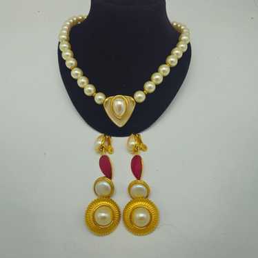 Faux pearl vintage necklace earrings