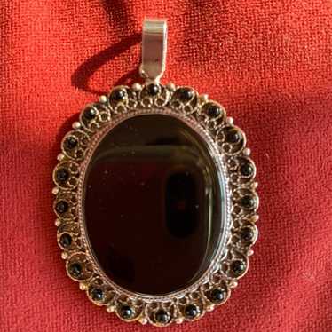 Vintage Sterling Silver Filigree Onyx Pendant - image 1