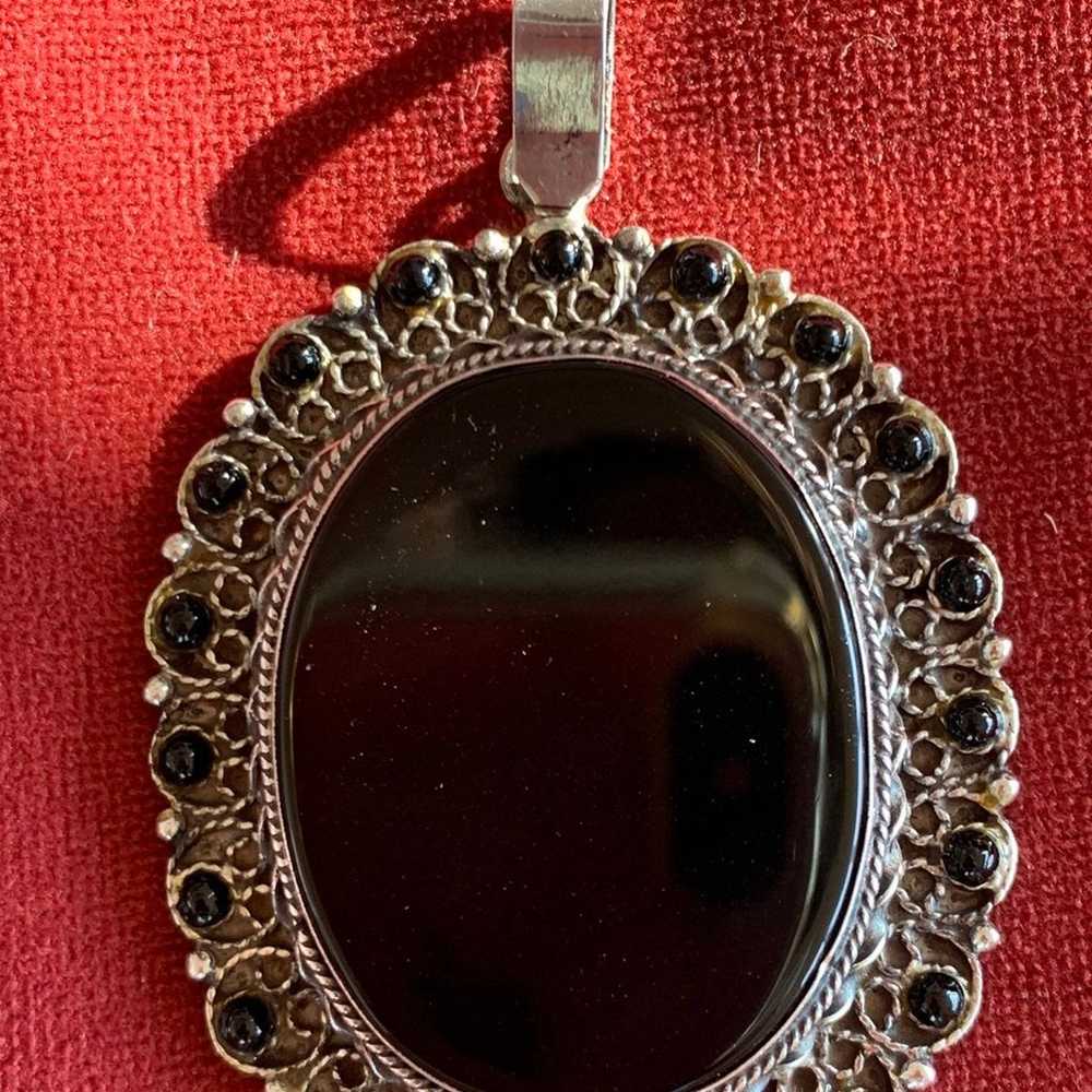 Vintage Sterling Silver Filigree Onyx Pendant - image 2