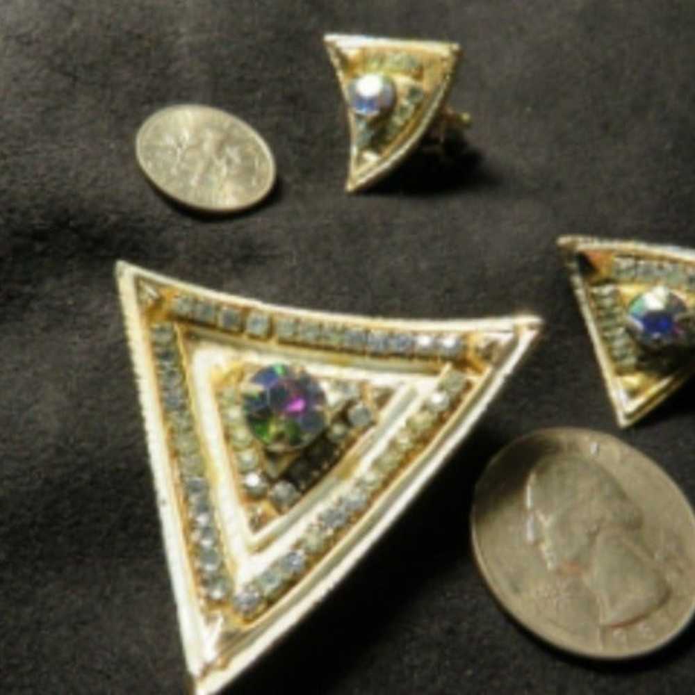 Vintage Unique Triangular Aurora Borealis Demi-Pa… - image 2