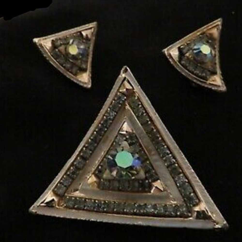 Vintage Unique Triangular Aurora Borealis Demi-Pa… - image 4