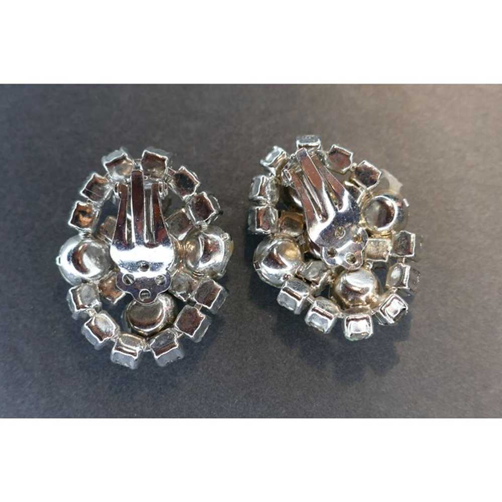 Big Crystal Rhinestone Vintage Clip On Earrings - image 2