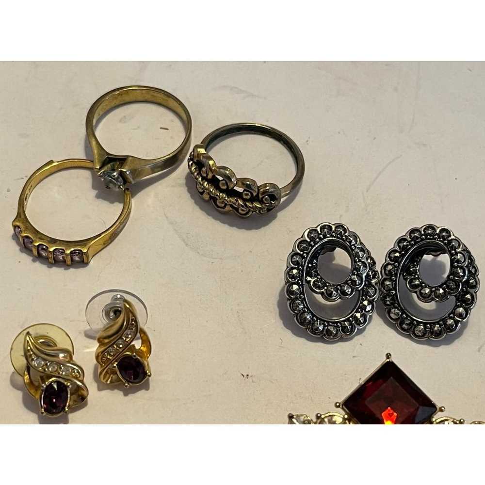 Lot of Vintage AVON Jewelry - image 4