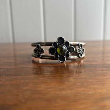 Navajo vintage old pawn peridot cuff