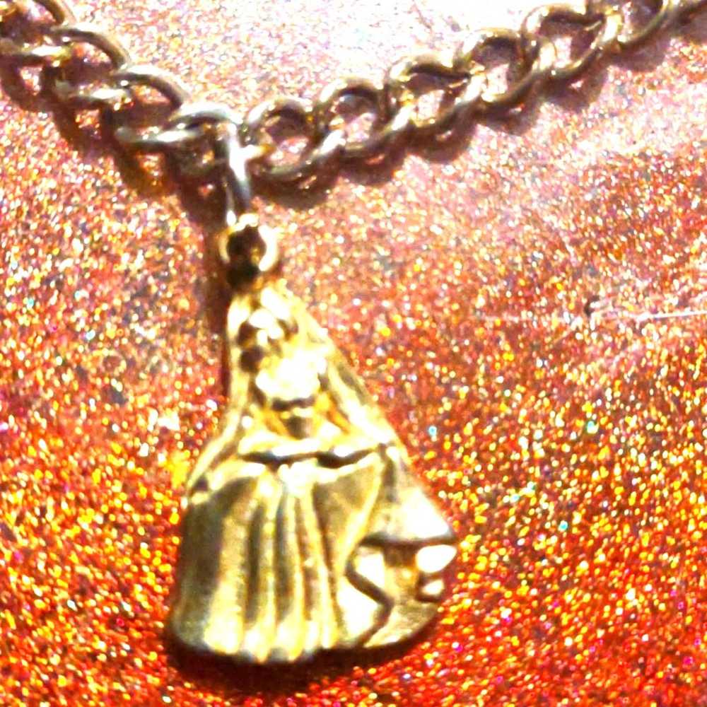 Applause mid-century princess gold vintage charm … - image 3