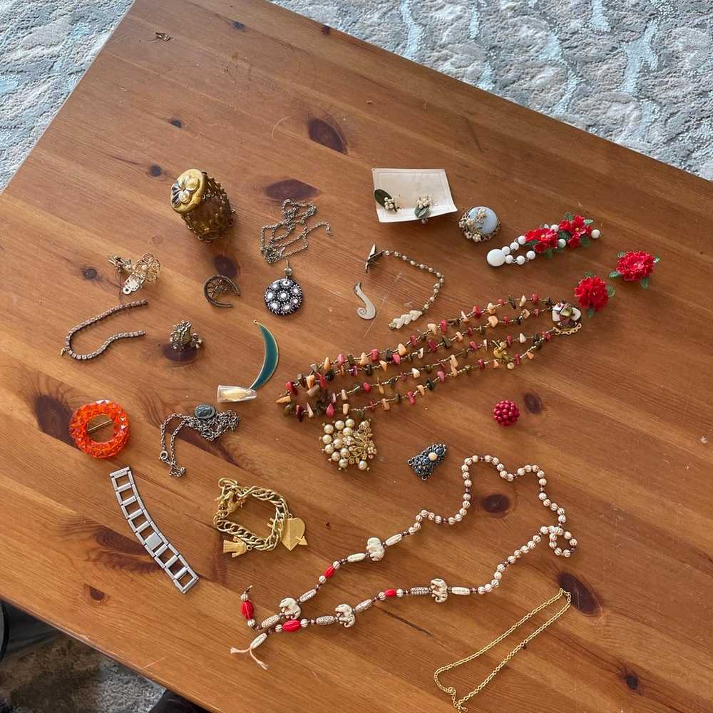 lot of vintage custom/estate jewelry. - image 2