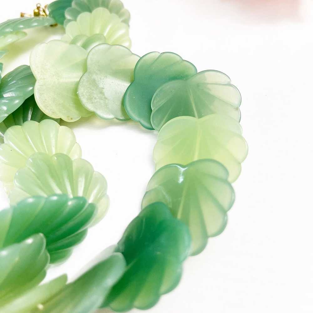 Vintage Mid Century Green Ombre Leaf Lucite Neckl… - image 7