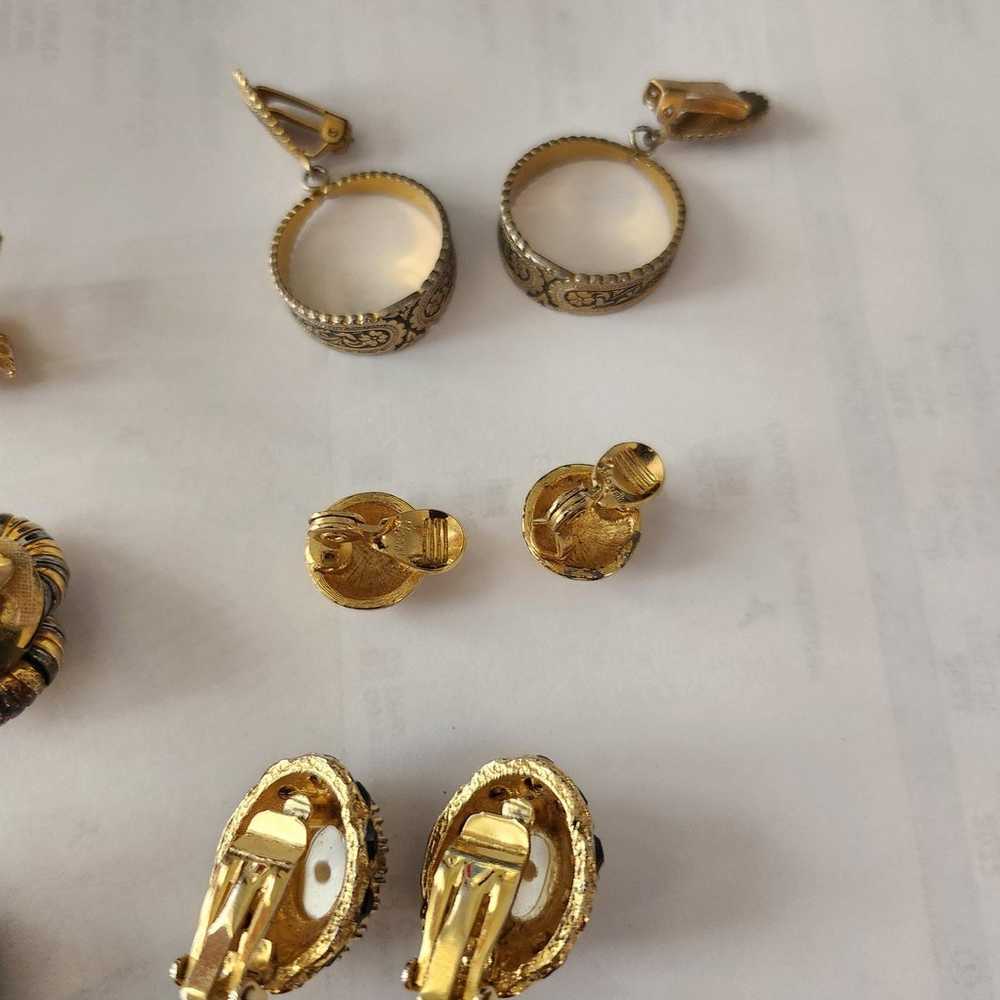 6 pairs of clip-on earrings - image 7