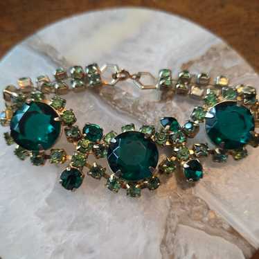 Vintage Emerald Green Rhinestone Bracelet Gold Ton