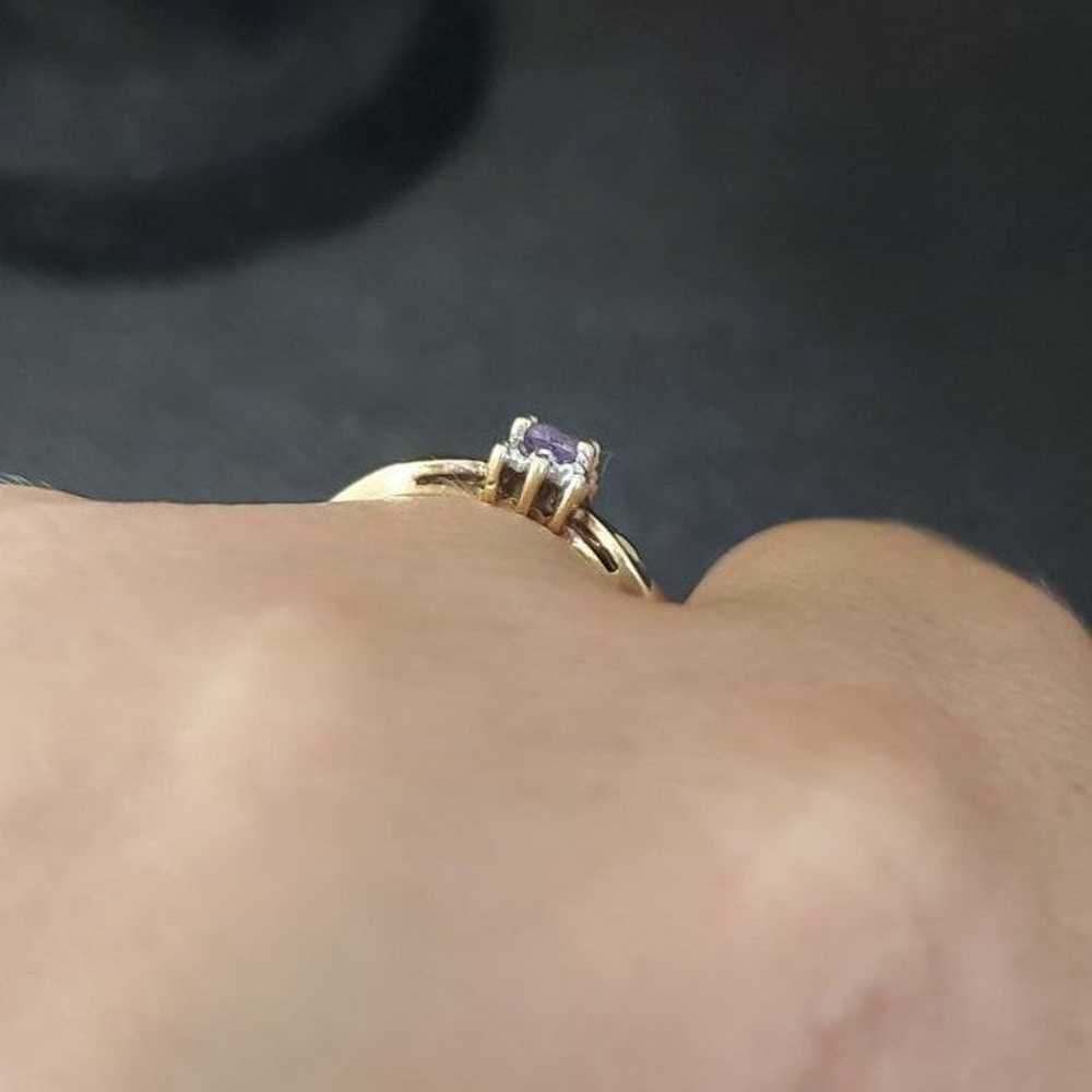 10K Yellow Gold Amethyst Ring - image 3