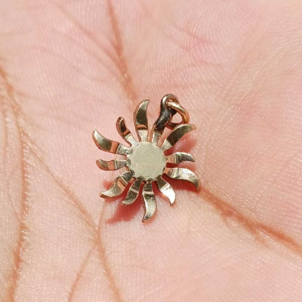 Victorian 10k sunburst pendant - image 2