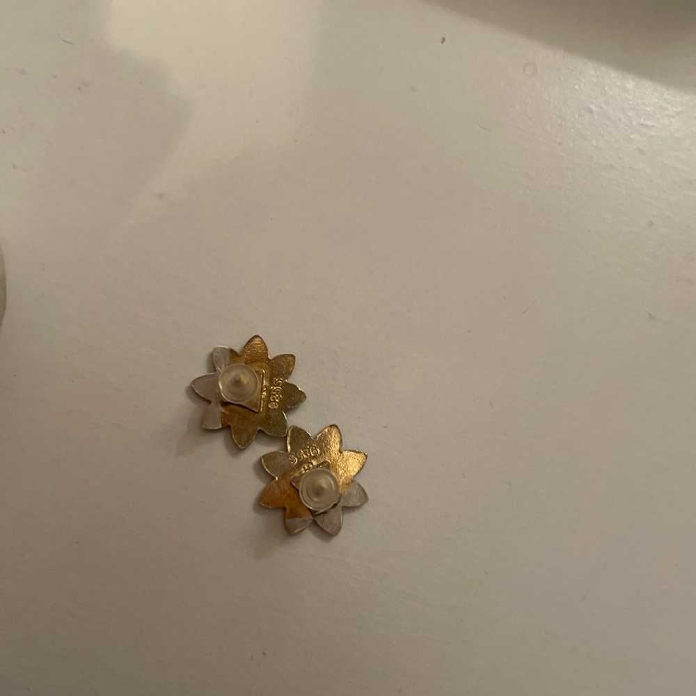 Guilloche  enamel daisy stud earrings - image 4